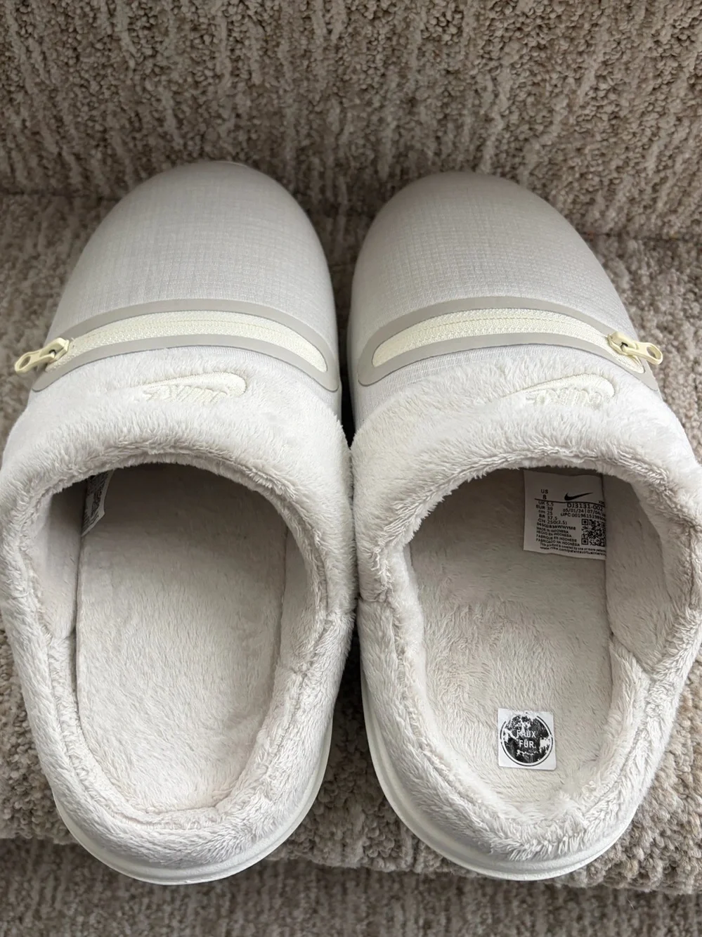 Nike Burrow Women's Slippers Light Bone/Sail/Light Iron Ore/Coconut. Size 8